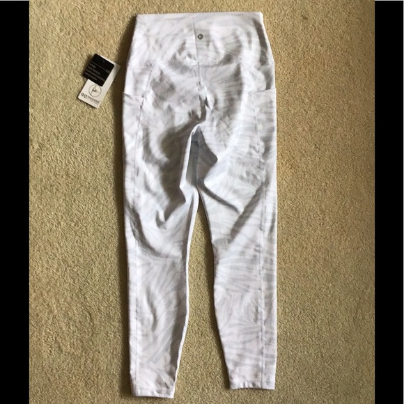 SOLD - NWT 90 Degrees by Reflex Workout Legging - Medium - Picture 5 of 11
